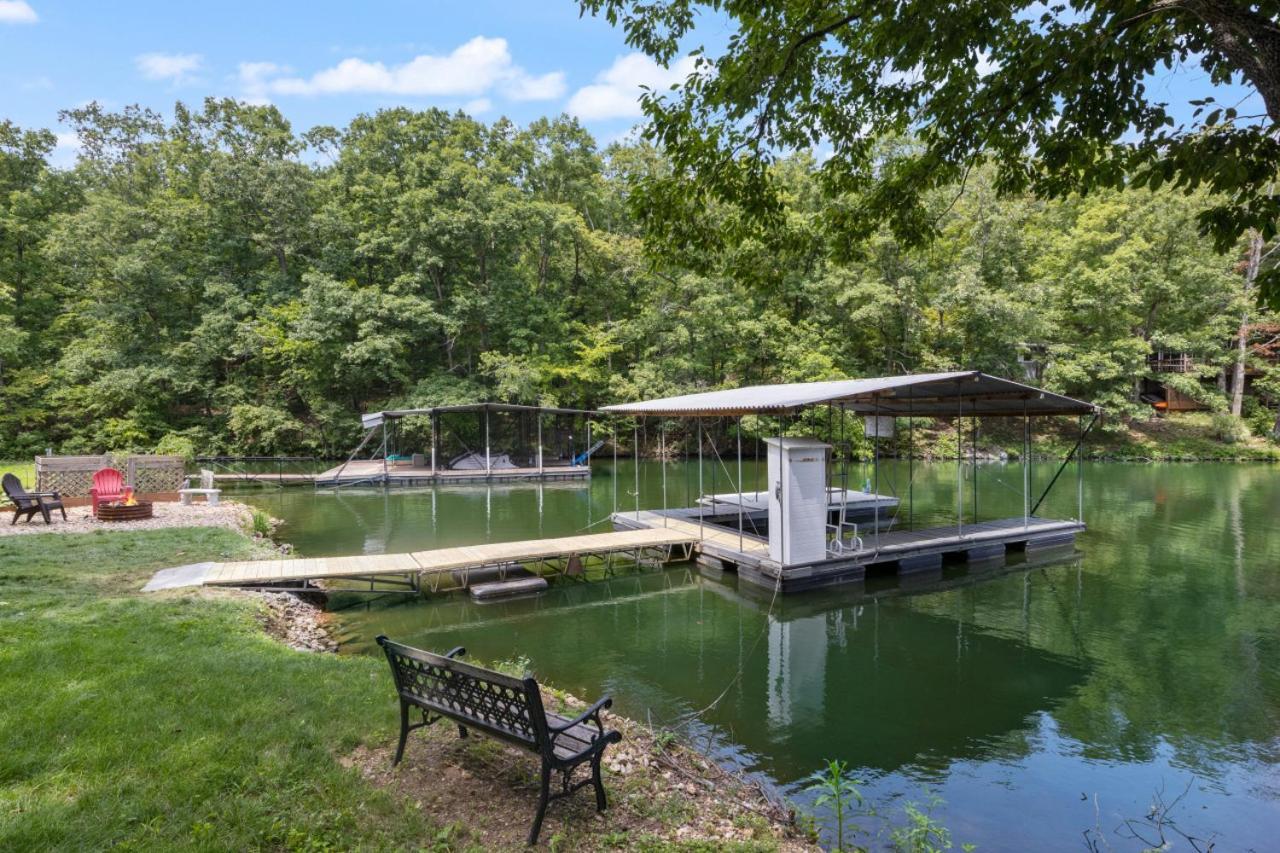 Rock Hollow Retreat, Dock, Firepit キャンデントン エクステリア 写真